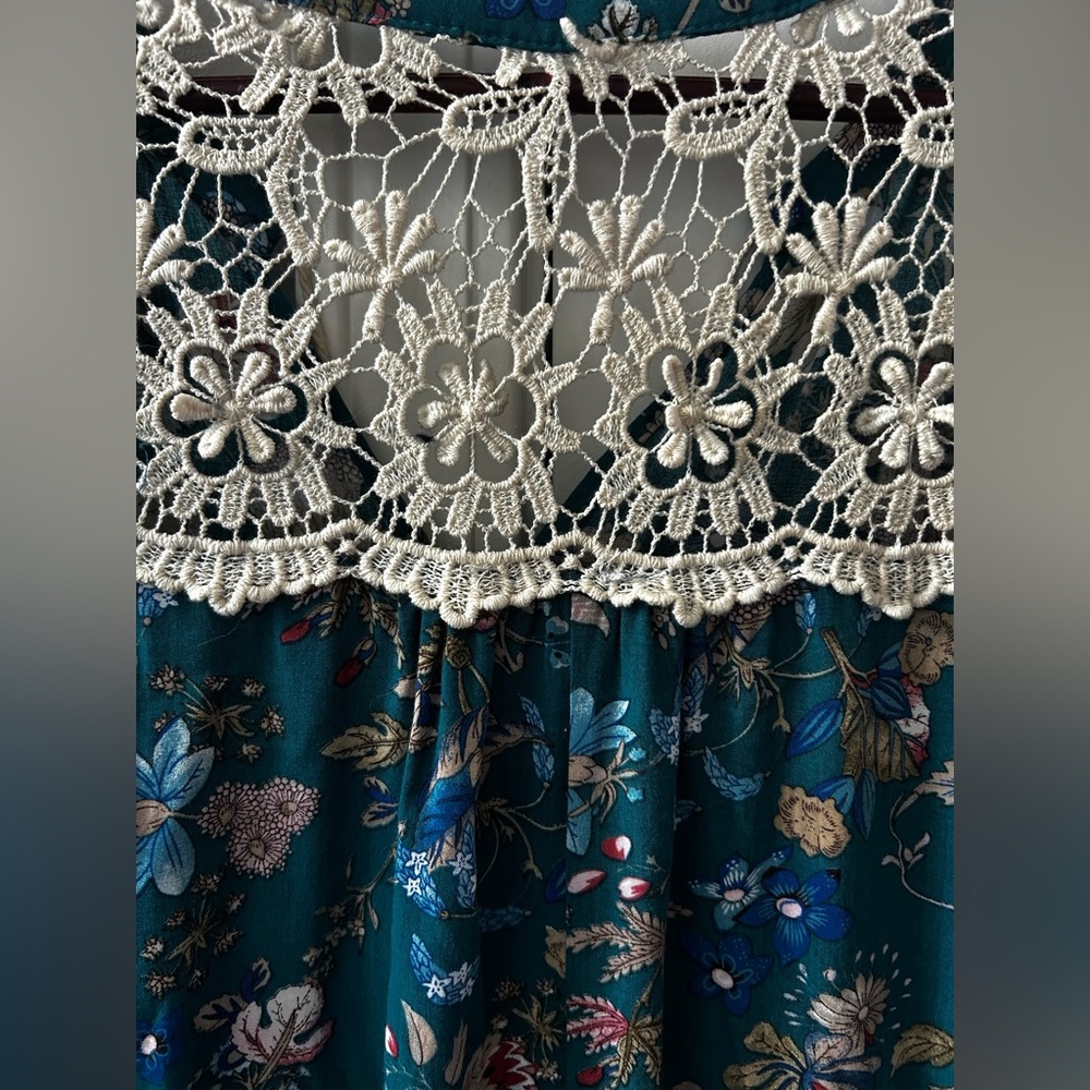 Vintage Umgee Teal and White Lace Tunic Butterfly Sleeve Top - Large - Like New - Picture 3 of 8